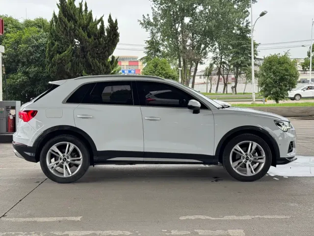Audi Q3 — Фото автомобиля 15