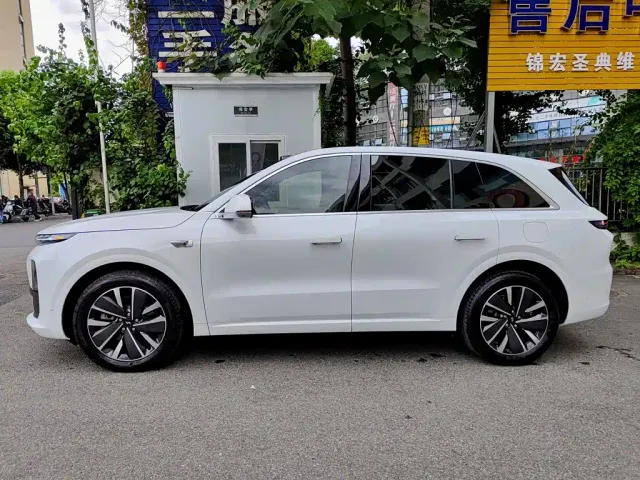 Li Auto L6 — Фото автомобиля 3