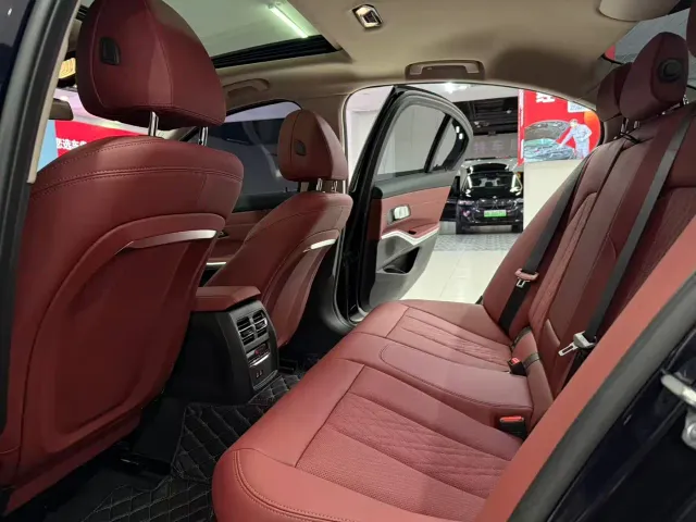 BMW 3 Series — Фото автомобиля 15