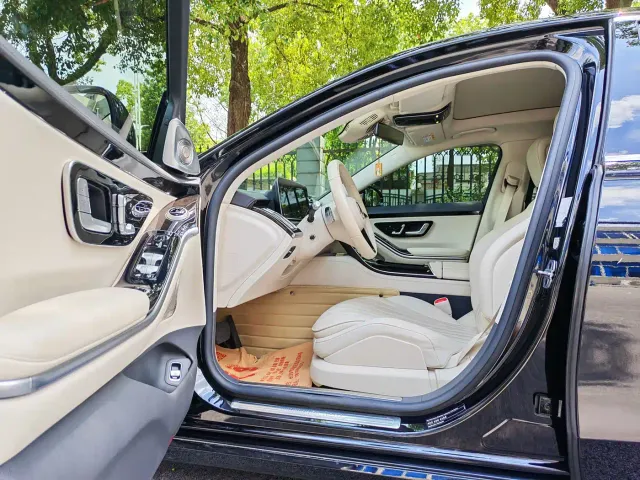 Mercedes-Benz S-Class — Фото автомобиля 11