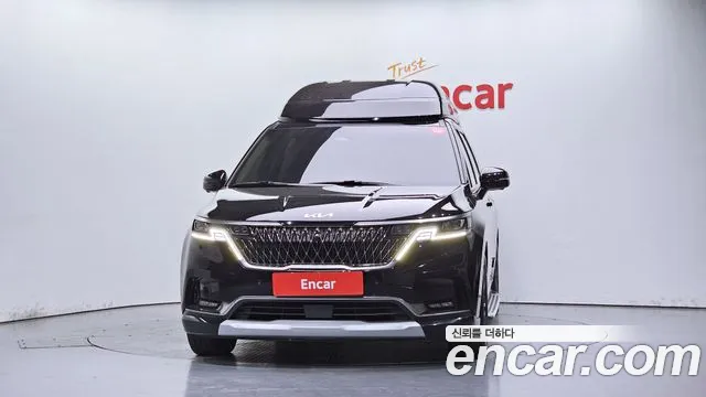 Kia Carnival Generation 4 — Фото автомобиля 3