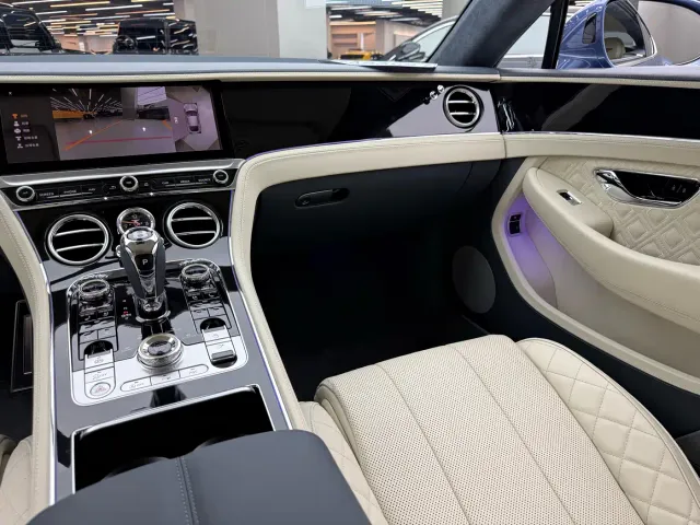 Bentley Continental — Фото автомобиля 13