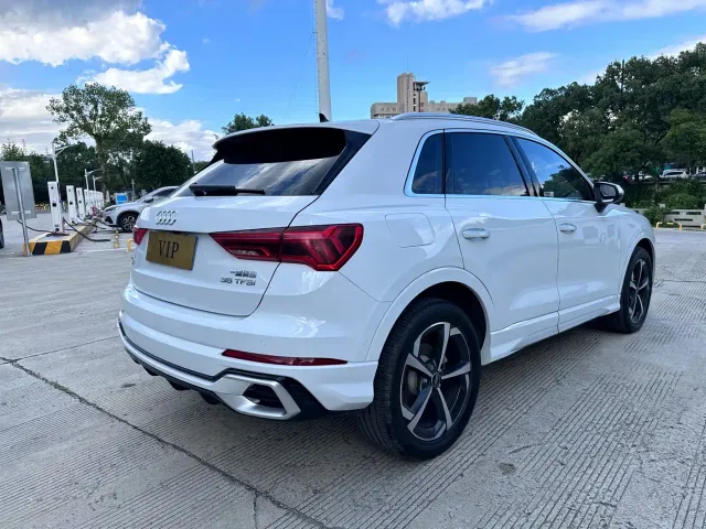Audi Q3 — Фото автомобиля 9