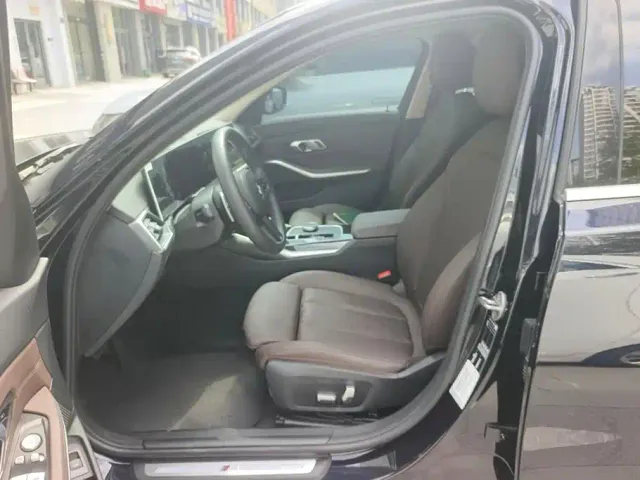 BMW 3 Series — Фото автомобиля 9