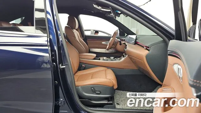 Genesis GV70 — Фото автомобиля 11