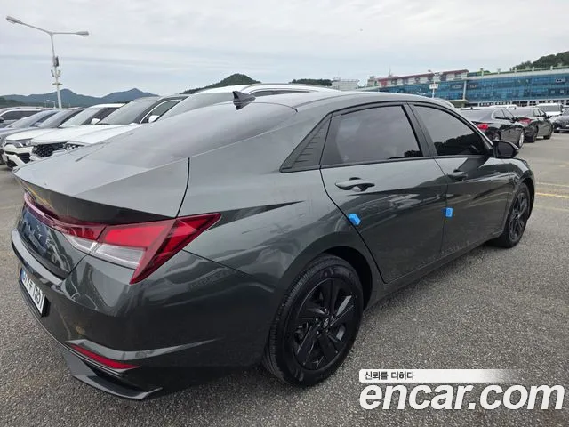 Hyundai Avante CN7 — Фото автомобиля 4