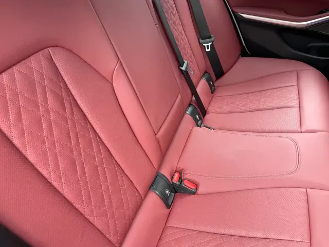 BMW 3 Series — Фото автомобиля 10