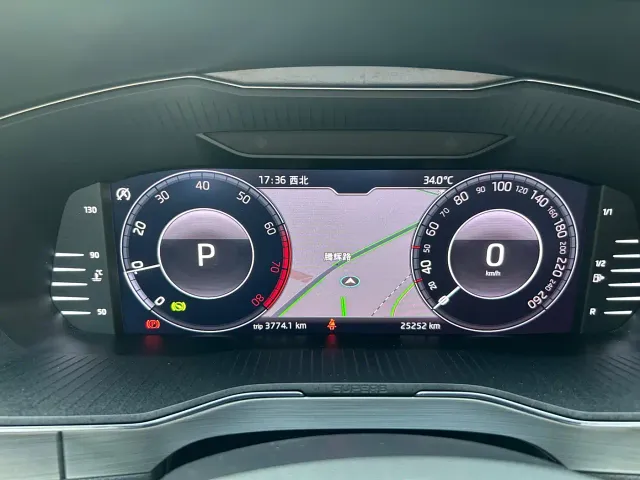 Skoda Superb — Фото автомобиля 10