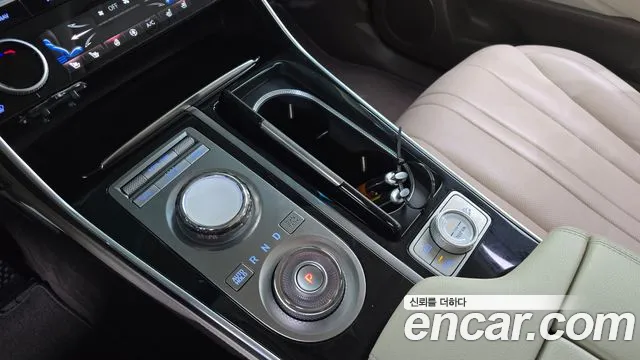 Genesis GV80 — Фото автомобиля 12