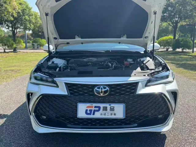 Toyota Avalon — Фото автомобиля 20