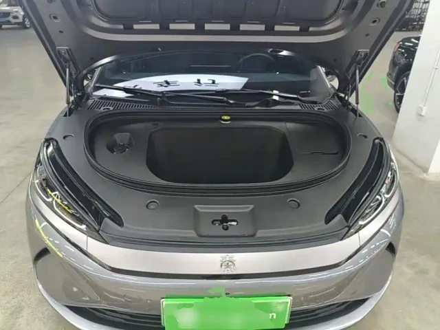 BYD Qin L — Фото автомобиля 19