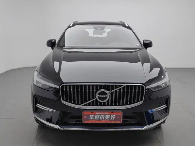 Volvo XC60 — Фото автомобиля 3