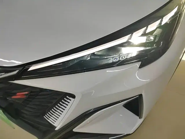 Changan X5 Plus — Фото автомобиля 23