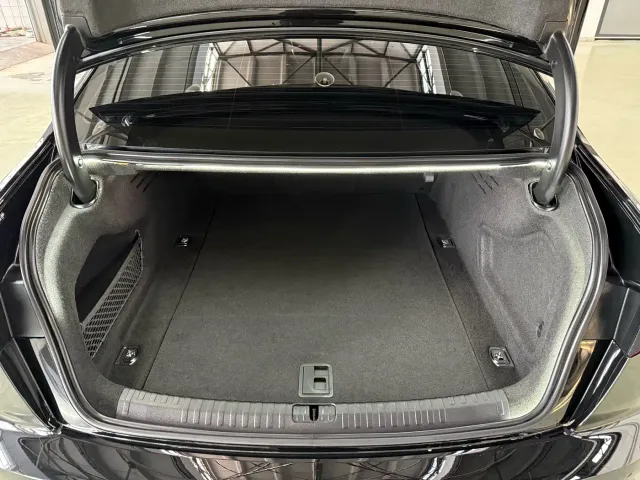 Audi A6L — Фото автомобиля 12