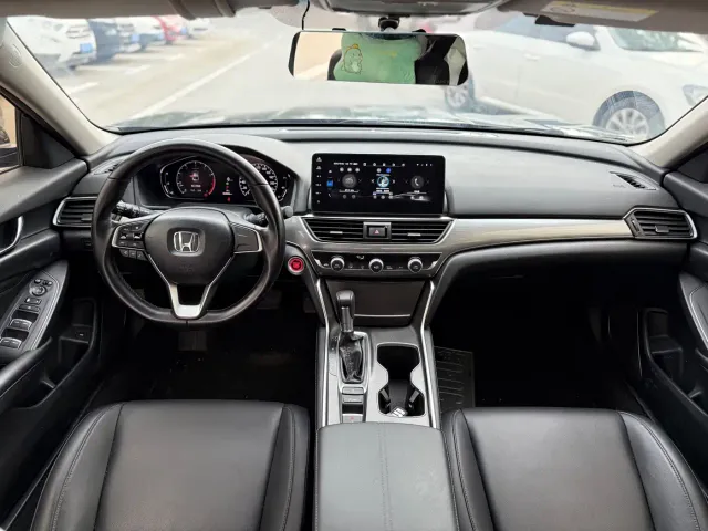 Honda Accord — Фото автомобиля 9
