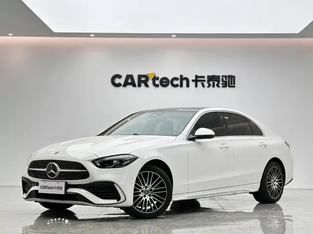 Фотография автомобиля — Mercedes-Benz C-Class