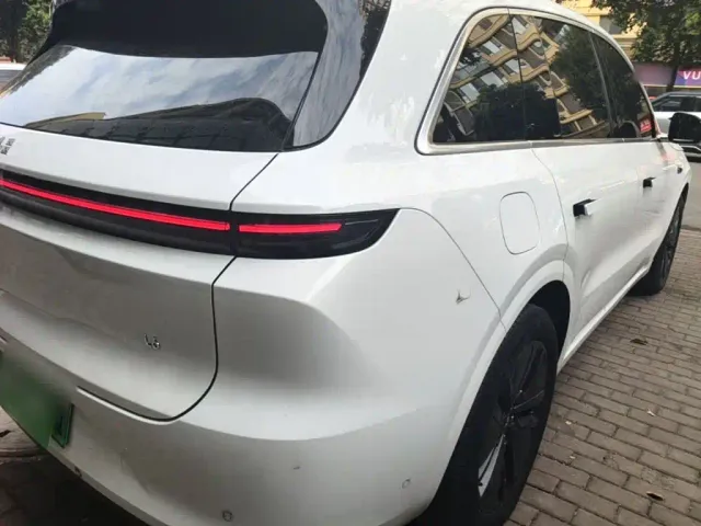 Li Auto L6 — Фото автомобиля 7
