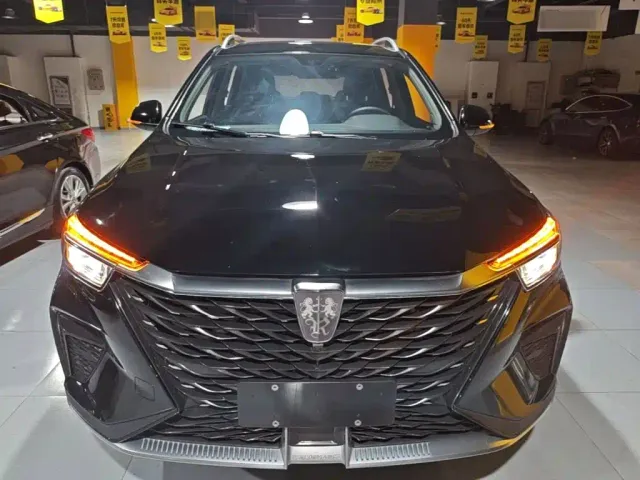 Roewe RX5 — Фото автомобиля 2