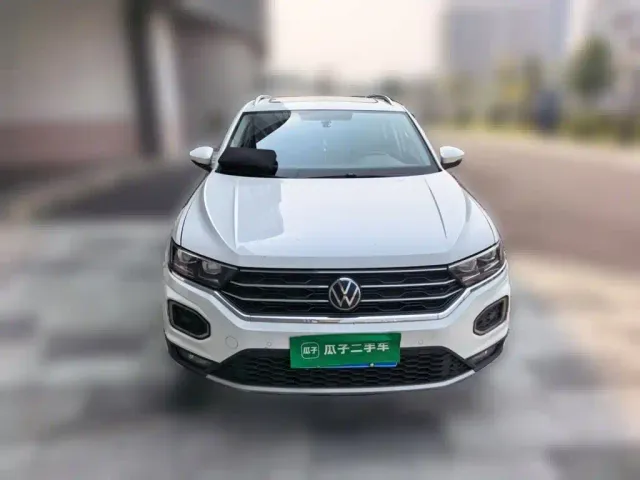 Volkswagen T-Roc — Фото автомобиля 2
