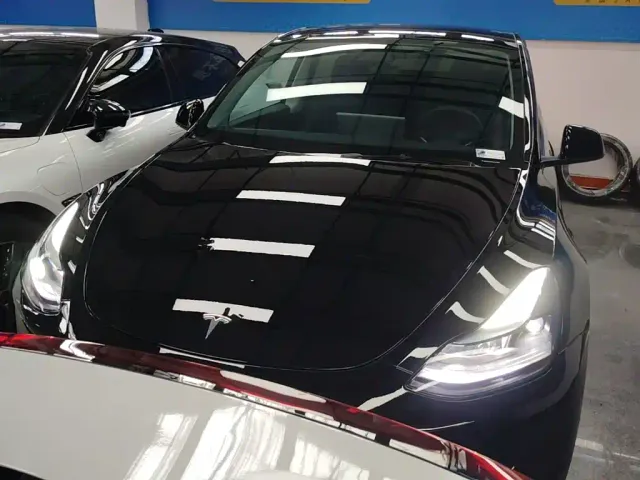 Tesla Model Y — Фото автомобиля 2