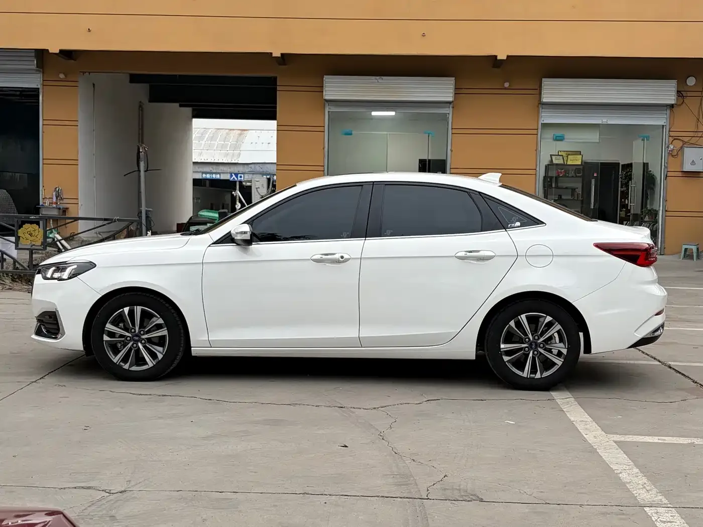 Ford Ford Escort 2021 1.5L Automatic Diamond Edition — Фото автомобиля 15