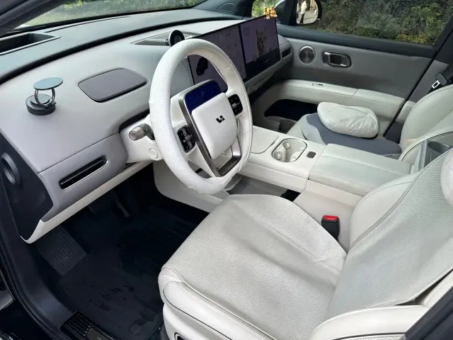 Li Auto i6 — Фото автомобиля 10