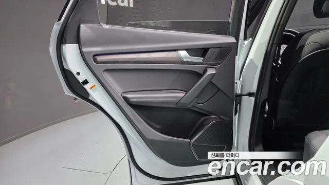 Audi Q5 FY — Фото автомобиля 25