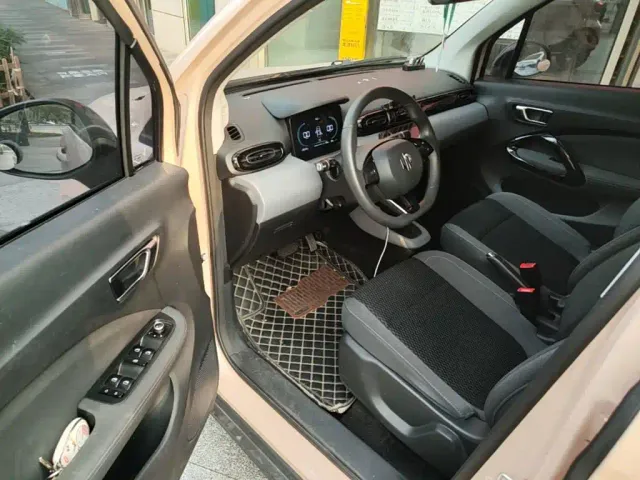 Leapmotor T03 — Фото автомобиля 15