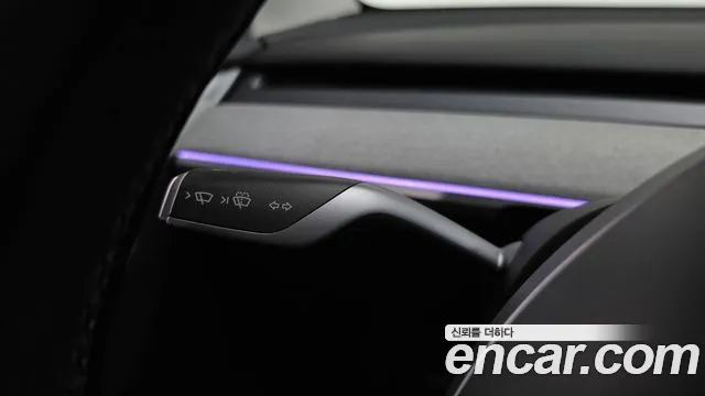 Tesla Model Y — Фото автомобиля 16