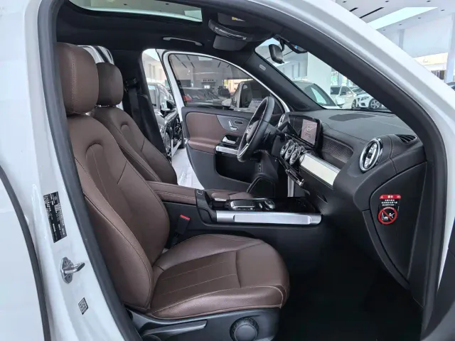 Mercedes-Benz GLB-Class — Фото автомобиля 13