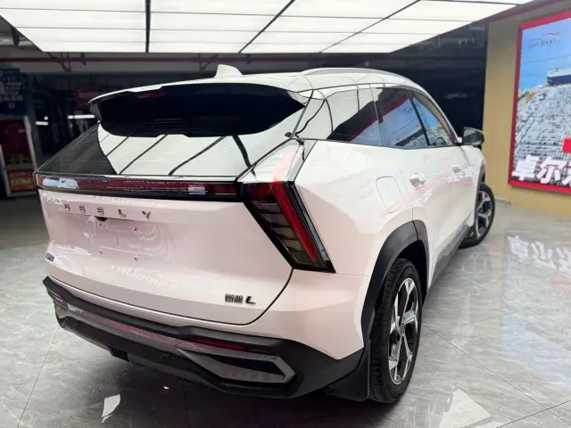 Geely Boyue L — Фото автомобиля 5