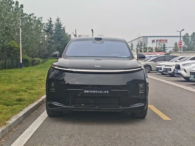 Li Auto Li L8 — Фото автомобиля 2