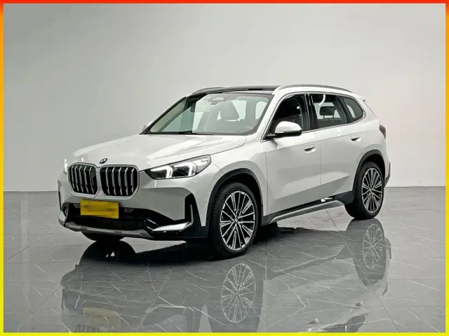 Фотография автомобиля — BMW X1