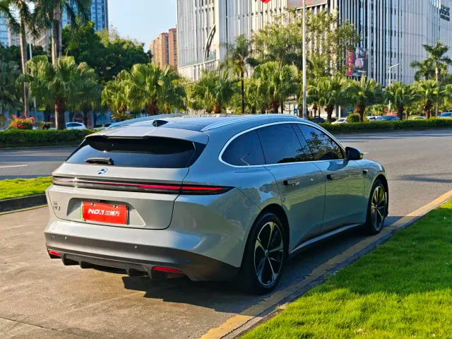 Nio ET5 Touring — Фото автомобиля 6