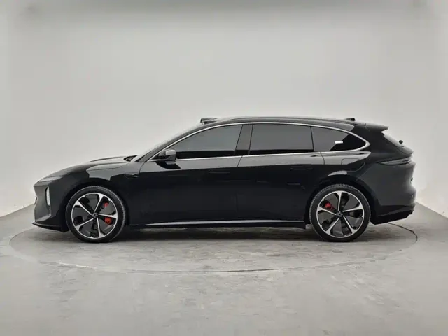 Nio ET5 Touring — Фото автомобиля 2