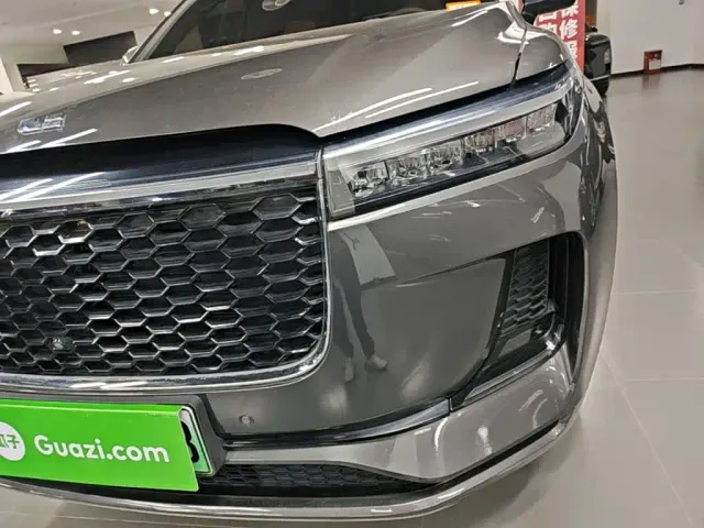 Li Auto ONE — Фото автомобиля 23