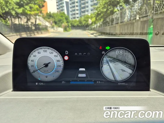 Hyundai Staria Staria 4WD Lounge 9 мест — Фото автомобиля 11
