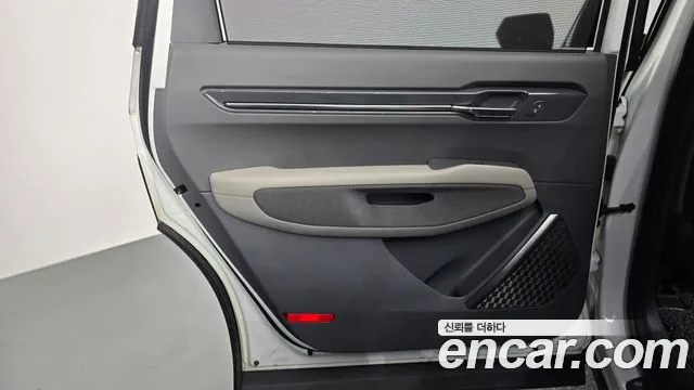 Kia EV9 — Фото автомобиля 7