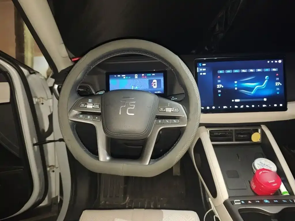 BYD Yuan UP 2025 Smart Drive Edition 401KM Leading Type — Фото автомобиля 2