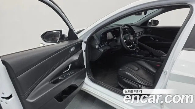 Hyundai AVANTE Новый Avante (CN7) — Фото автомобиля 11