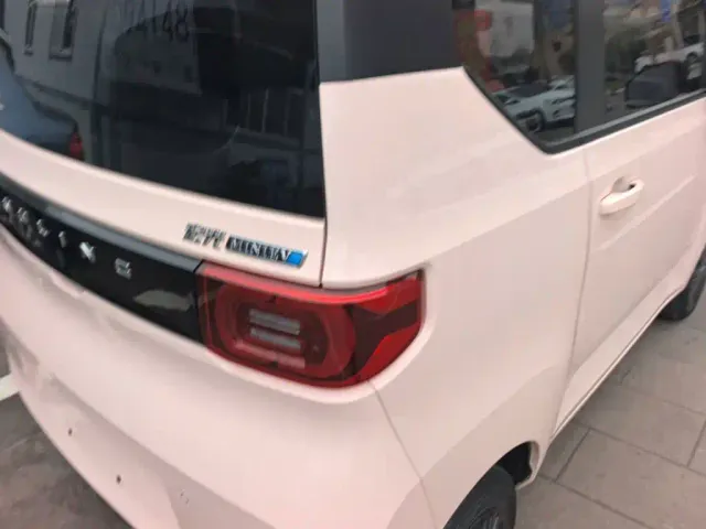 Wuling Hongguang Mini EV — Фото автомобиля 6