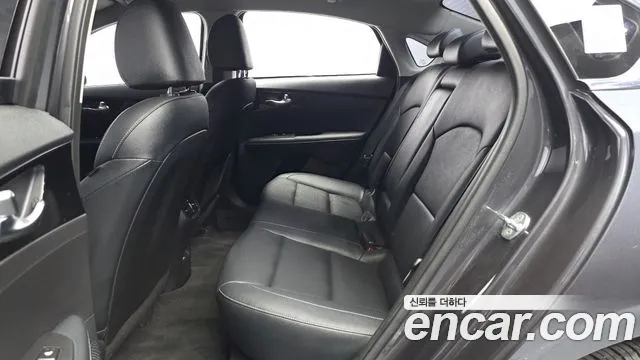 Kia K3 Новый K3 2 поколение — Фото автомобиля 12