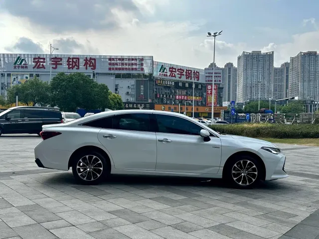 Toyota Avalon — Фото автомобиля 5
