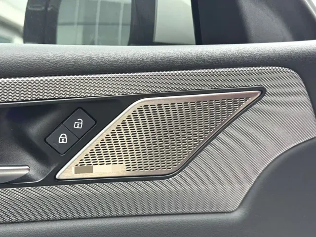 Jaguar XEL — Фото автомобиля 6