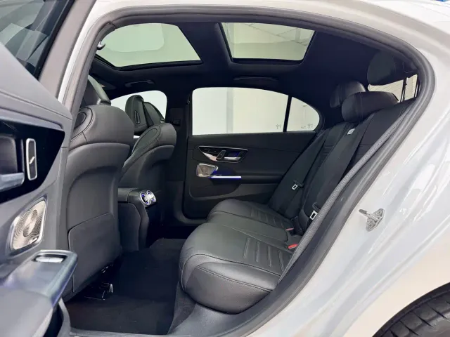 Mercedes-Benz C-Class — Фото автомобиля 9