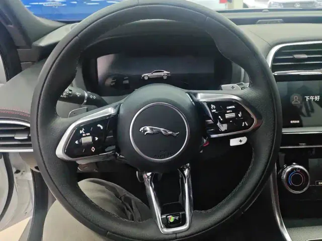 Jaguar XEL — Фото автомобиля 15