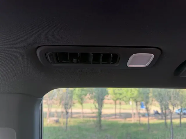 Li Auto ONE — Фото автомобиля 12