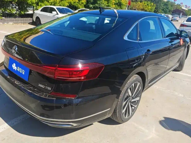 Volkswagen Passat — Фото автомобиля 3