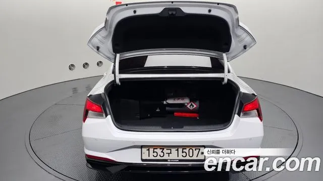 Hyundai Avante CN7 — Фото автомобиля 20