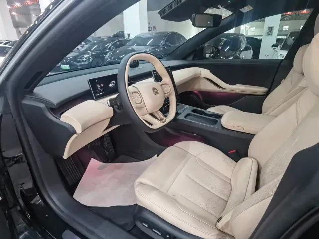 Nio ET5 Touring — Фото автомобиля 8